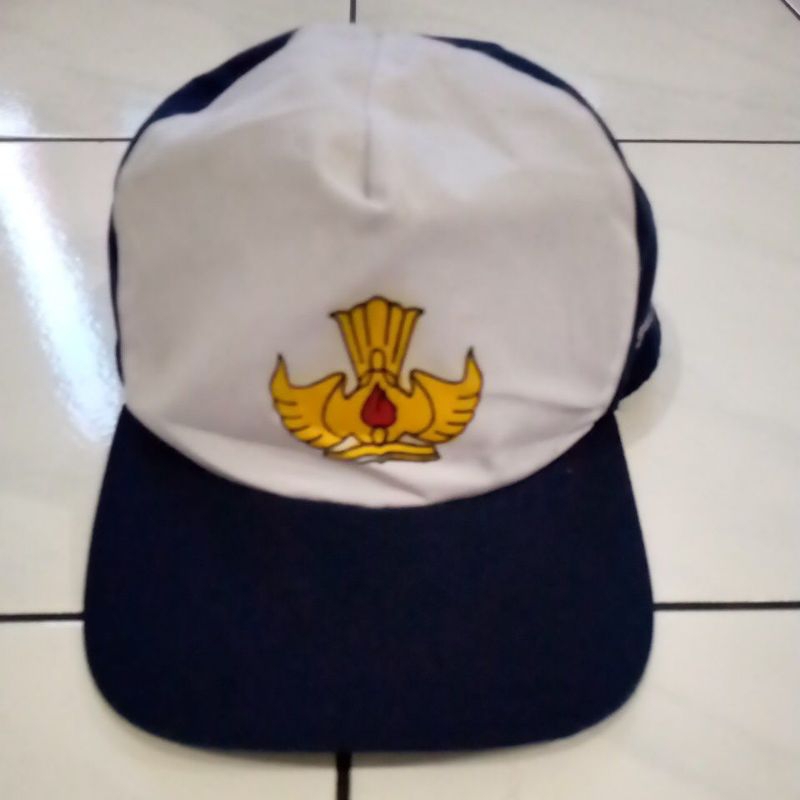 Topi sekolah SMP Tegaljaya Preloved