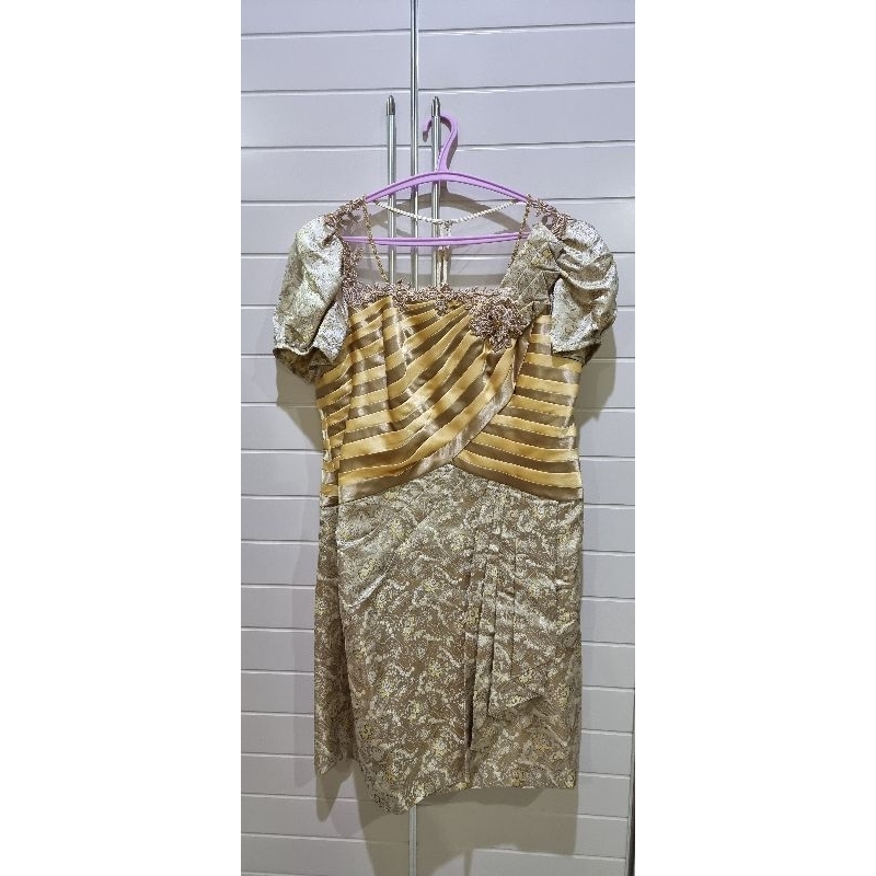 Dress jumbo pesta kuning gold preloved