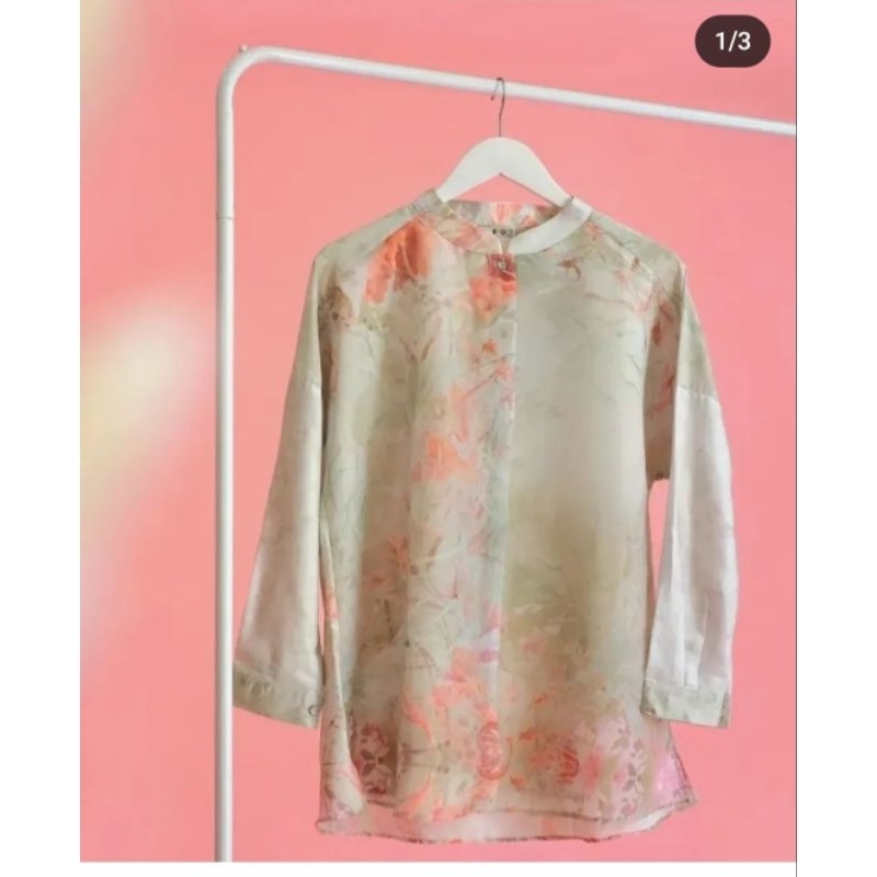 valvia top ria miranda