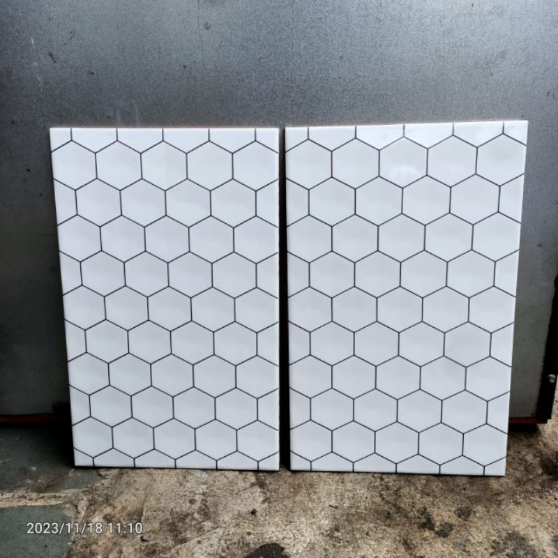 KERAMIK 25X40 DINDING KIA HEXAGON BLACK