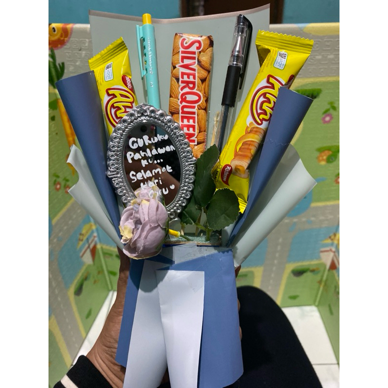 

Buket Snack Hari Guru / Hampers Hari Guru / Hadiah hari Guru Murah