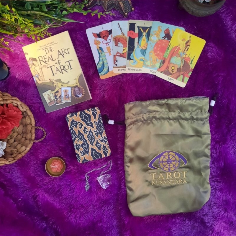 Kartu Tarot Nusantara deck Edisi Megamendung
