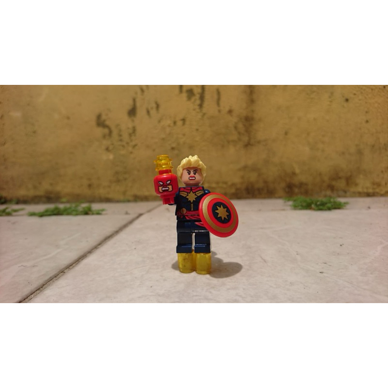 Minifigure Captain Marvel Comic Merk Decool Bootleg/KW