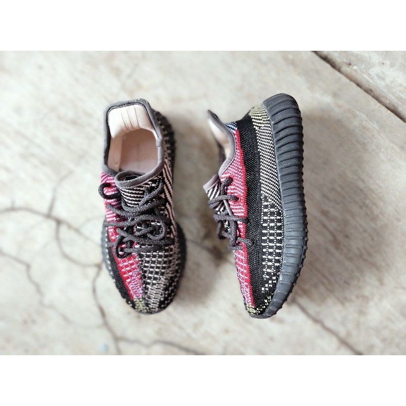 sepatu second ADIDAS YEEZY BOOST