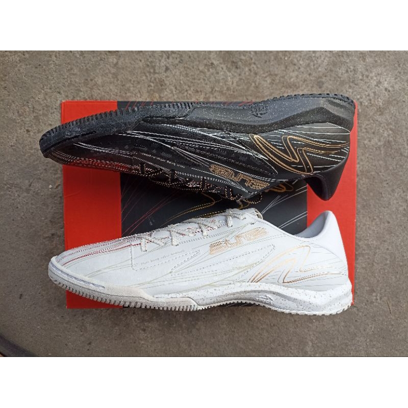 SEPATU FUTSAL SPECS REACTO BLITZ 2 GA23 GARUDA ATTACK