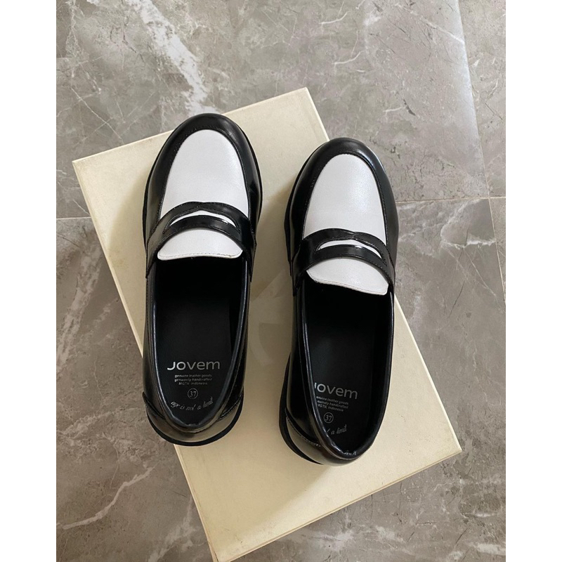 Jovem Studio “Dorja - The Twotone Loafers