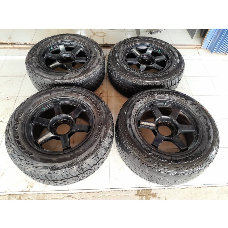 velg bekas mobil pajero fortuner ring 18 type te37 ban accelera 285/60 r18