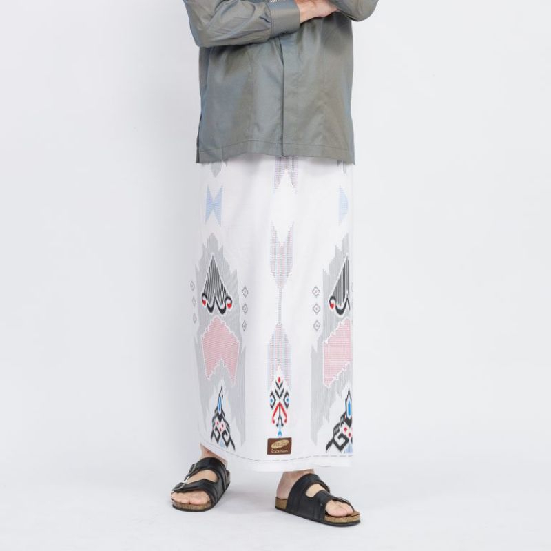 Sarung ATLAS Idaman 555 Harmoni Motif BHS SGW Putih 05
