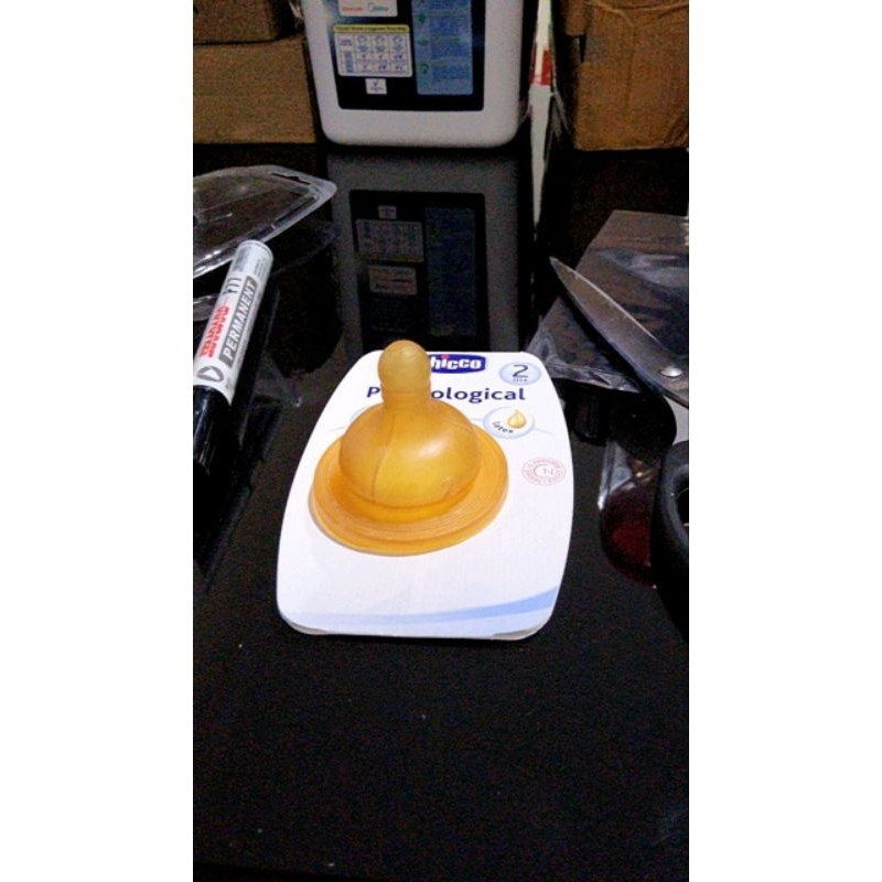 chicco nipple dot teat latex