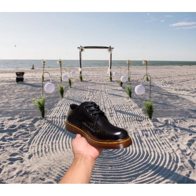 Sepatu Low Boots Pria dan wanita Formal & kantoran Dockmart dr.martens