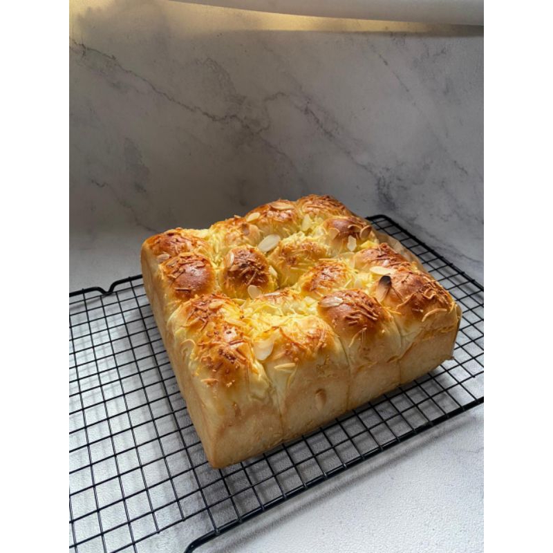 

Pillow Bread (diner rolls) Japanese milk buns, roti sobek