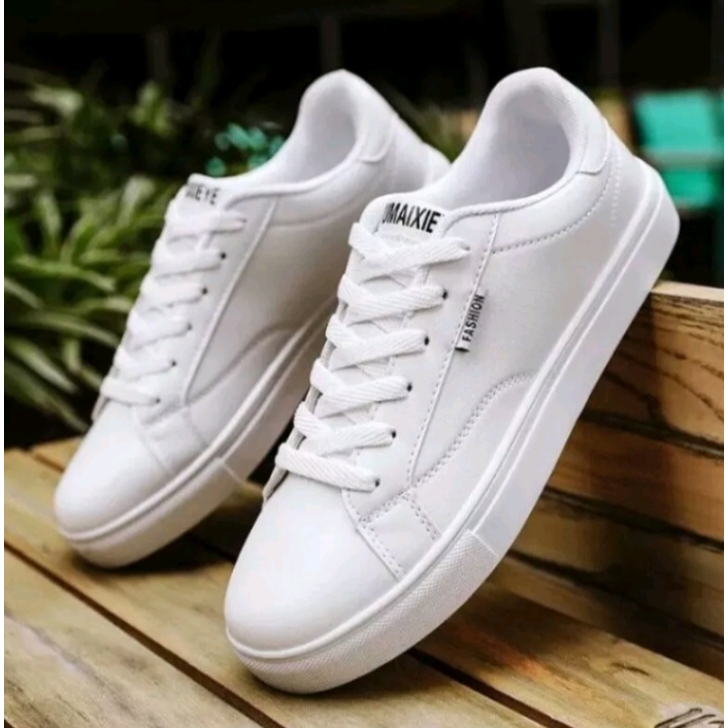 SEPATU OLAH RAGA- SEPATU PUTIH PRIA - SEPATU SNEAKERS PRIA PUTIH -SEPATU IMPORT PRIA PUTIH POLOS - S