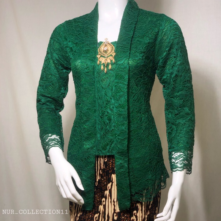 kebaya kutu baru / kutu baru brokat / kebaya wisuda / kebaya couple / kebaya modern