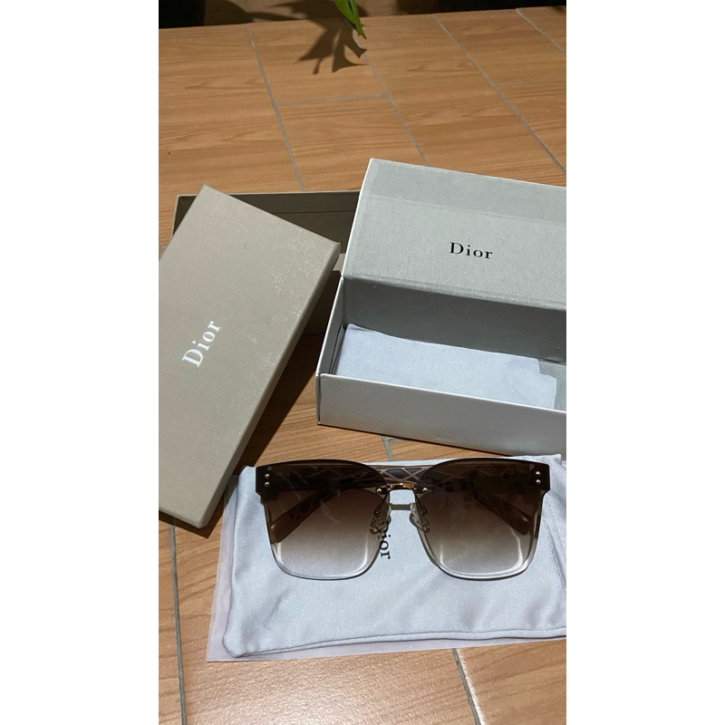 Kacamata Dior