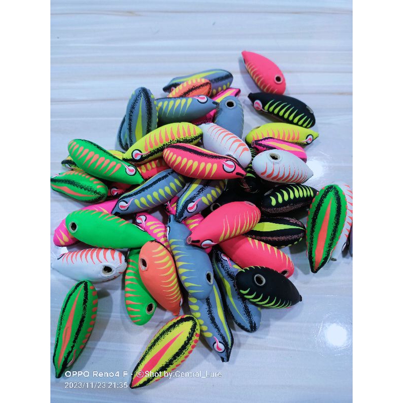 Body soft Frog 5cm bahan biotex Gold-white