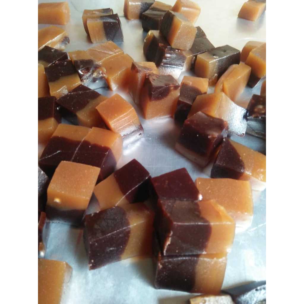 

DODOL GARUT ORIGINAL 500 GRAM MAKANAN KHAS GARUT OLEH OLEH KHAS SUNDA
