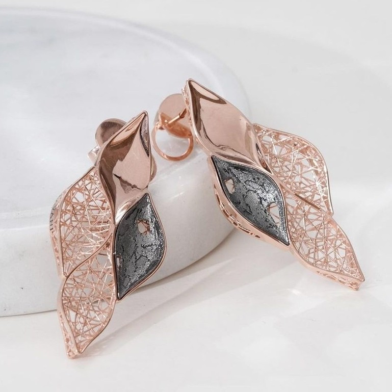 GIWANG ANTING TUSUK EMAS LAVANI AMERO KERANCANG CANTIK MANIS ELEGAN