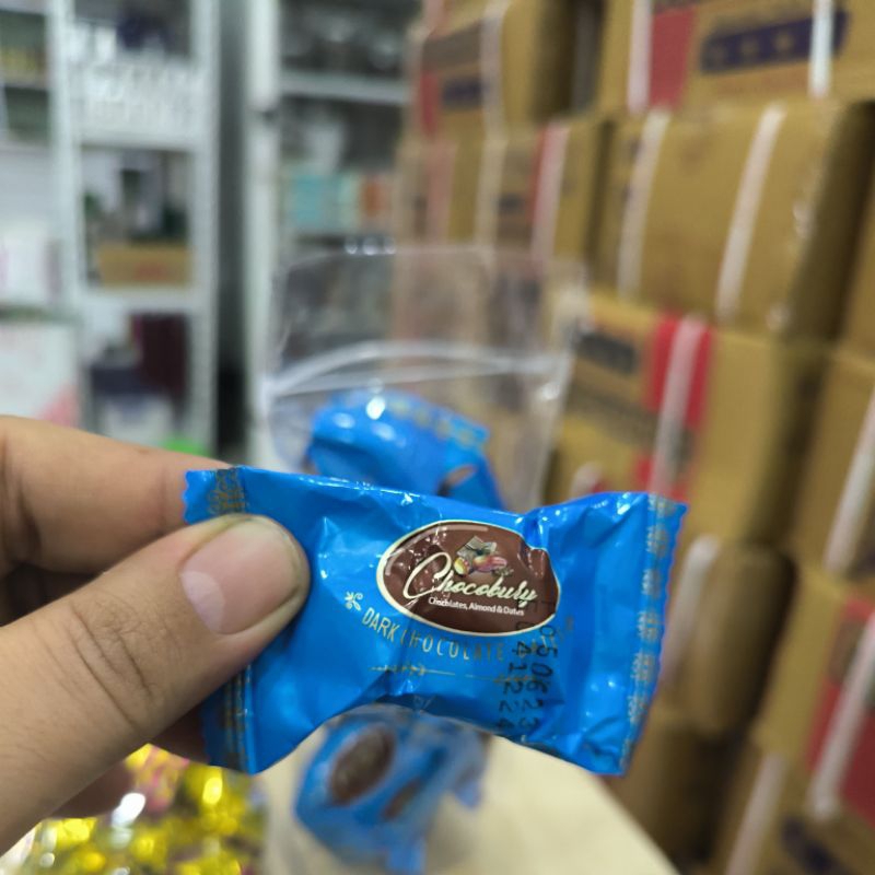 

Chocolate KURMA mix sma almond Dari arab 200 gram