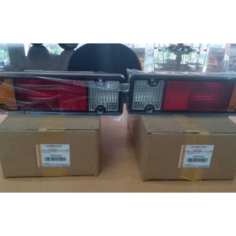 STOPLAMP L300 / LAMPU BELAKANG L300 ORIGINAL 100% KIRI DAN KANAN KM003403 KM003404