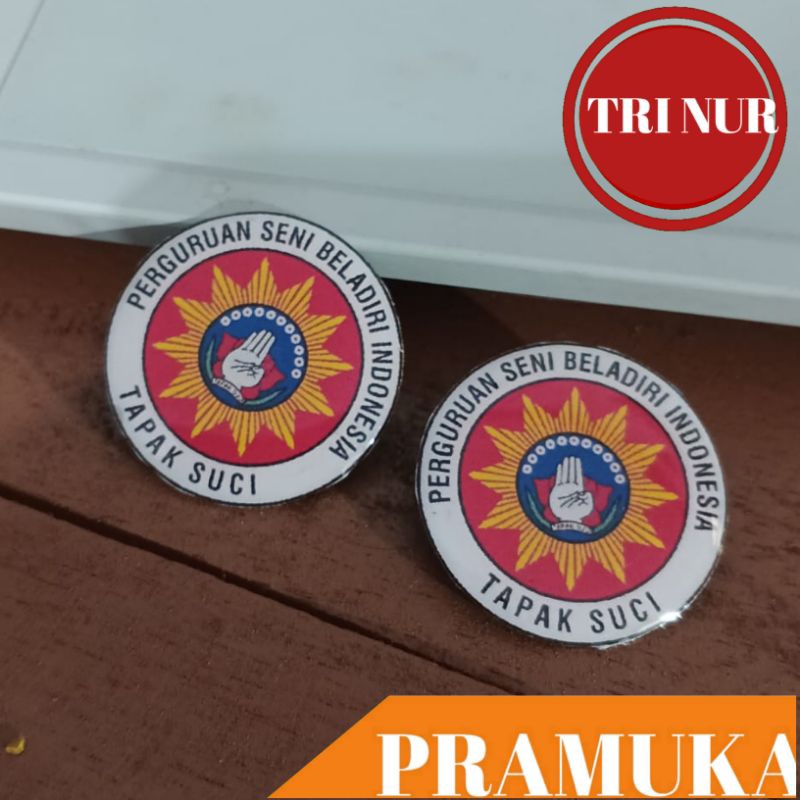 Pin bros Tapak Suci Resin