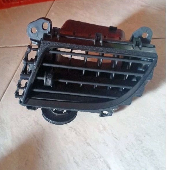 kici AC dasboard kanan supir Xenia 2012-2017