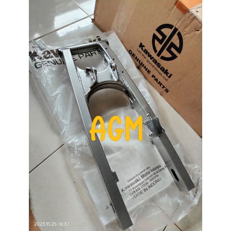 Swing arm KLX 150 L bf dtracker Original Kawasaki