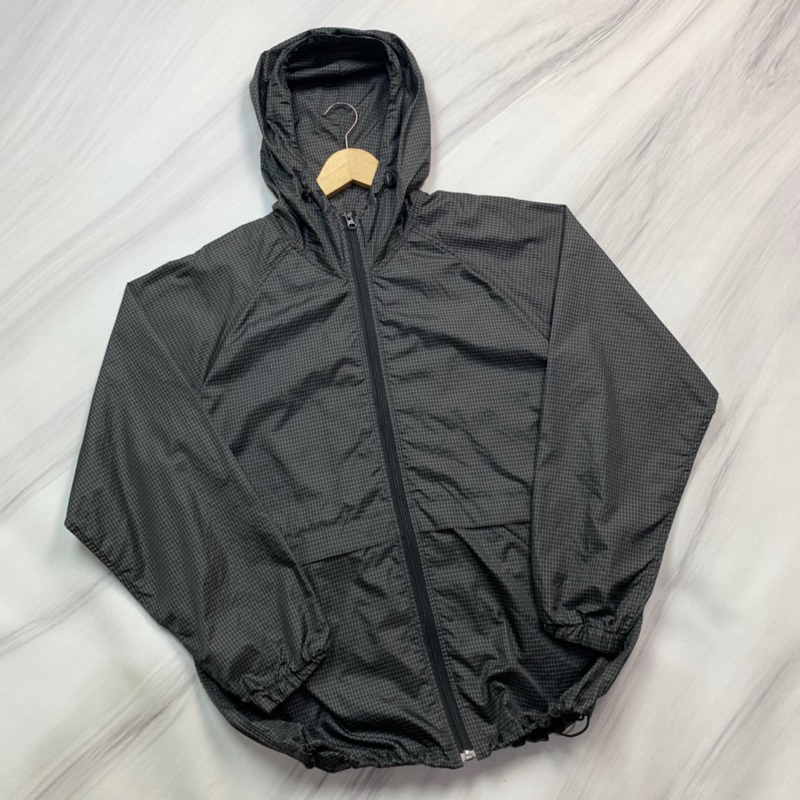 uniqlo packable jacket
