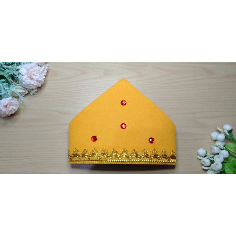 Mahkota tari anak laki-laki