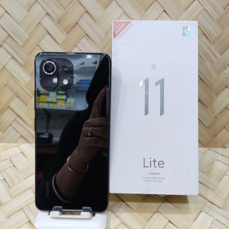 Xiaomi 11 Lite 8/128GB Hanphone second fullset original bergaransi