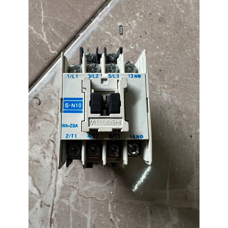 CONTACTOR/KONTAKTOR SN10 20a