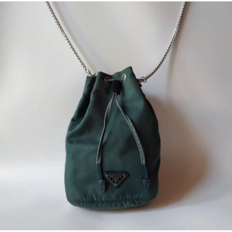 preloved tas prada bucket nylon vintage