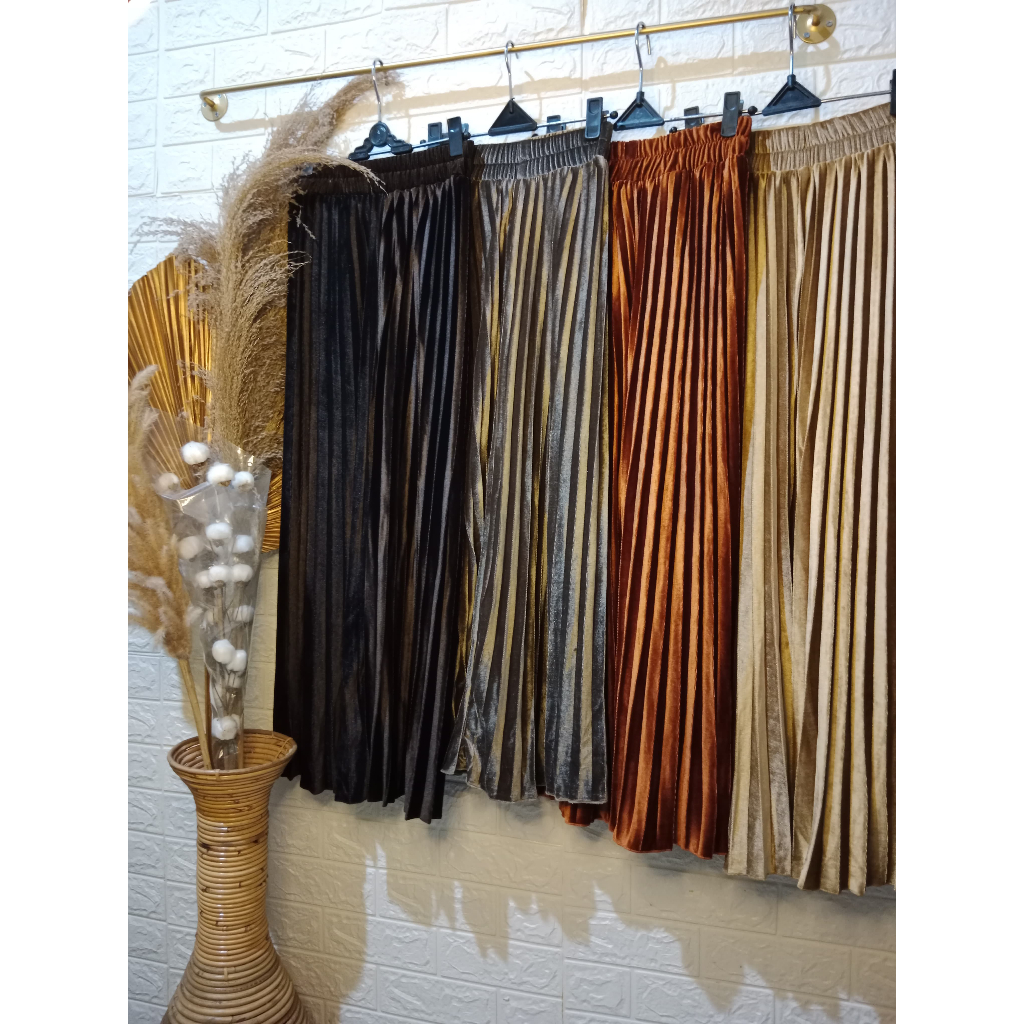 Rok plisket jumbo bludruRok bludru plisketROK IMPORROK PLISKET IMPOR