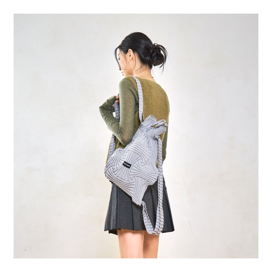 Pleatsmama Pleats Mama Backpack Glitter Silver Tas Ransel Wanita Import Korea