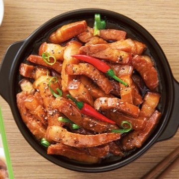 

Knorr Thit Kho Vietnamese Caramelized Pork Belly Bumbu Babi Kecap 28gr