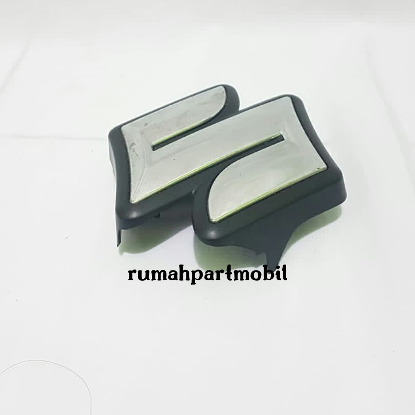 Emblem Logo SUZUKI Grill Swift GT 2