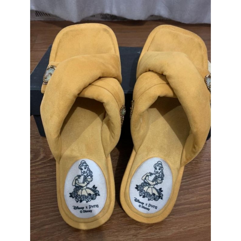 PRELOVED SENDAL PVRA X DISNEY / CAVVA BEAUTY / UK 41 / SANDAL ORIGINAL