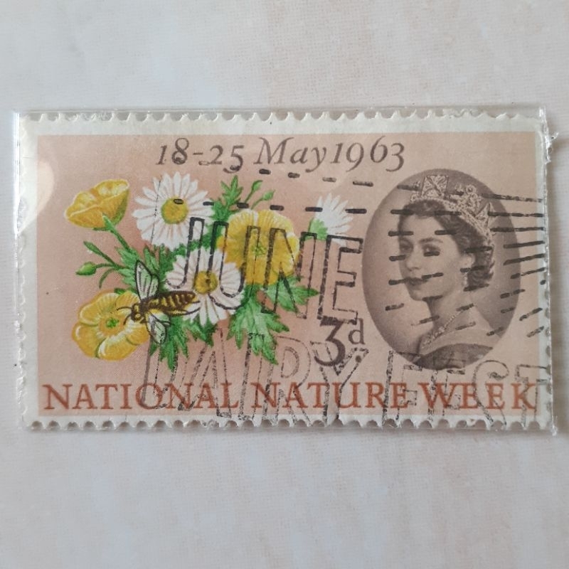 

Perangko Inggris Britania Raya National Nature Week (Buttercup, Common Daisy, Honey Bee (Apis sp.)) Tahun 1963