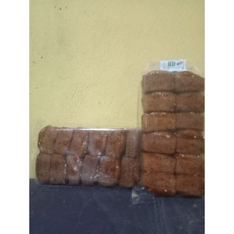 

BOLU JADUL/BOLU WIJEN/BOLU CARAMEL/BOLU PALEMBANG ISI 12