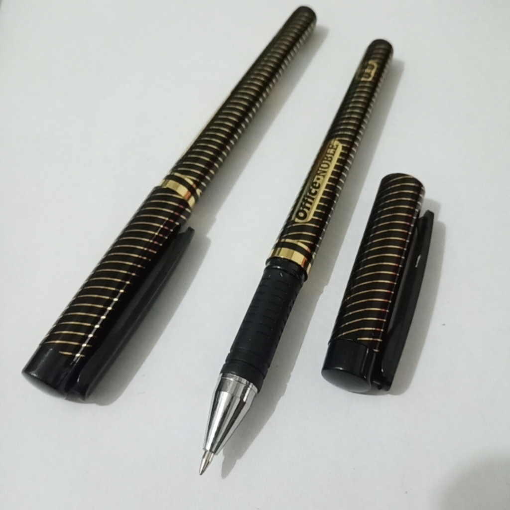 

pen gel hitam / pulpen gel hitan 0.5 mm (2pc)
