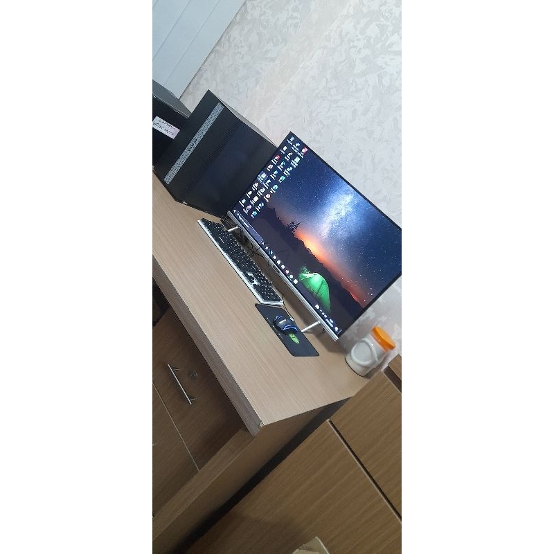 komputer intel core i7 gaming monitor tv 32inch baru