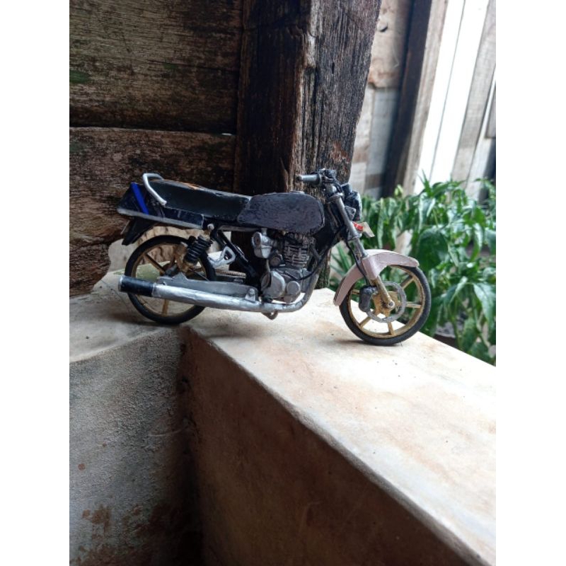 Miniatur Gl herek