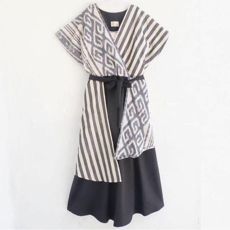 NAOMI DRESS HITAM PUTIH  - dress wanita - baju couple -pasangan kondangan - outer kondangan -dress h