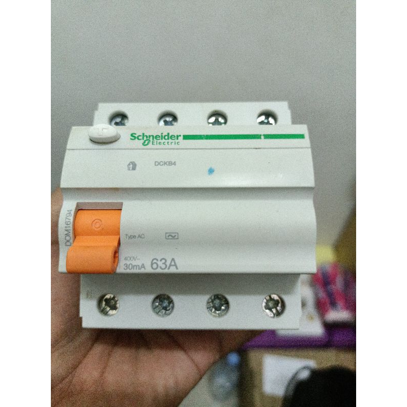 ELCB SCHNEIDER DOMAE 4P 63A 30mA