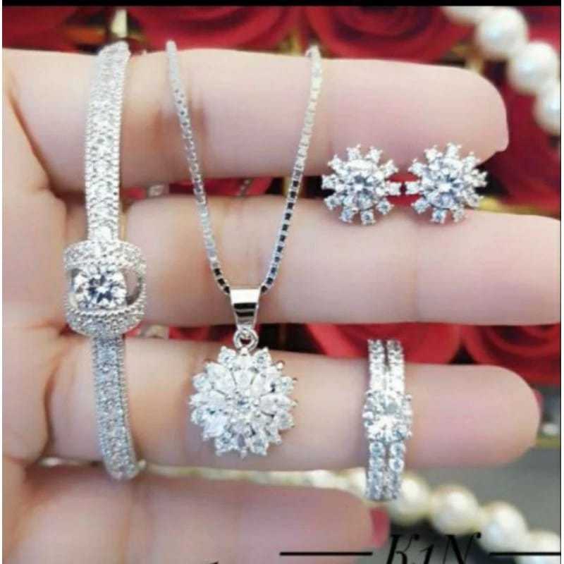 Lumina Vera - COD Satu Set Perhiasan Emas Putih 18K Anti Luntur Wanita Dewasa Murah Elegan Terbaru