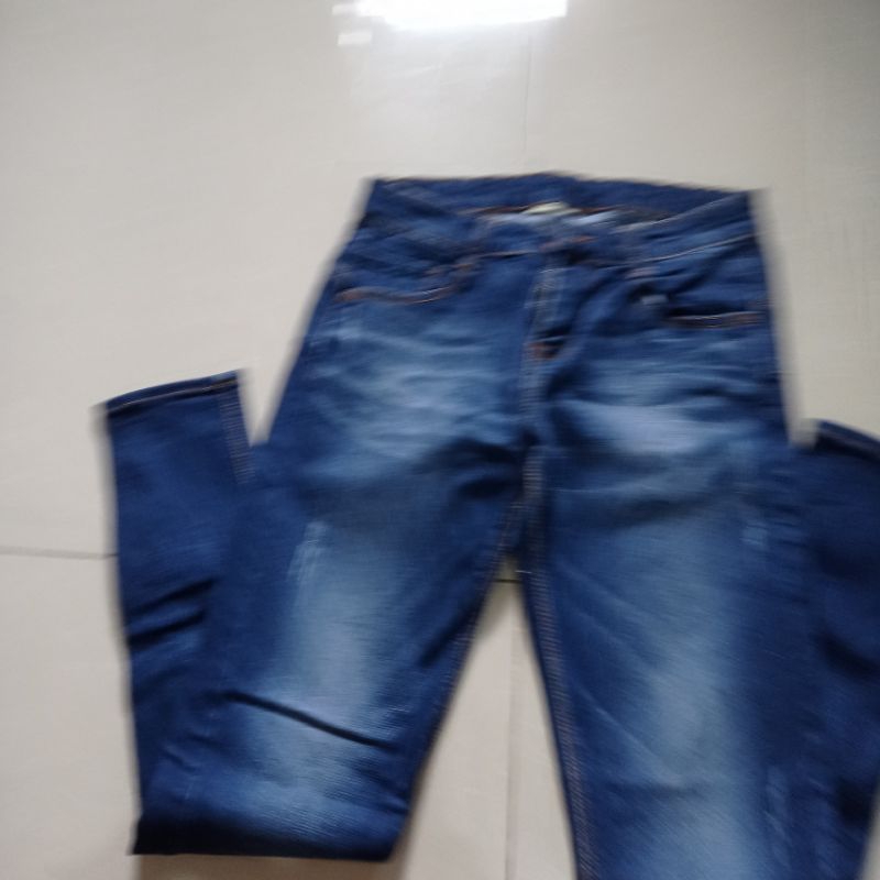 Preloved Jeans wanita Felino size 29