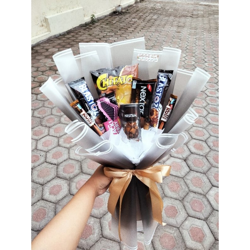 

Buket snack/buket ultah/buket wisuda/kado murah