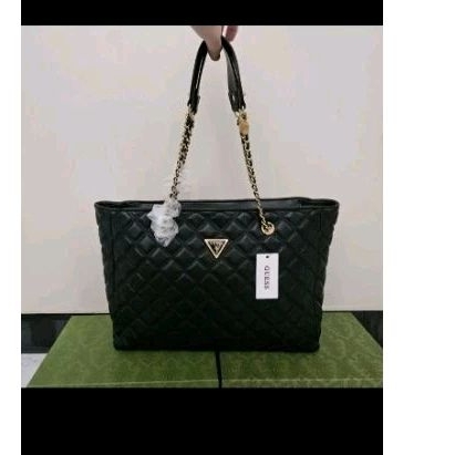 Cessily Guess totebag