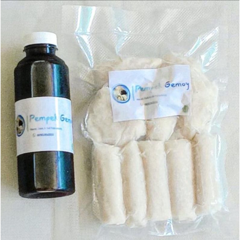 

Pempek Kecil Ikan Tenggiri Frozen Isi 10pcs + Cuko 150ml - Pempek Gemoy - Asli Palembang - 100% Ikan Tenggiri