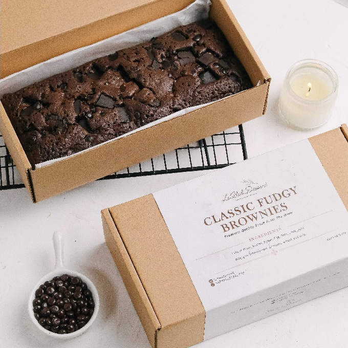 

CLASSIC FUDGY BROWNIES PREMIUM by La Bali Dessert