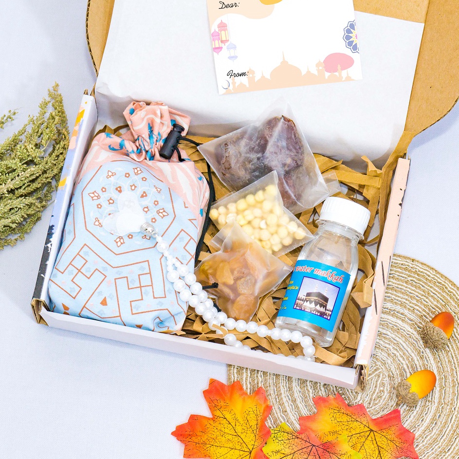 

Kode MQK691 Paket Hampers Oleh Oleh Haji Umroh Isi Sajadah Kurma - Bisa untuk Parcel Kado Hadiah Souvenir Pengajian Selamatan Syukuran